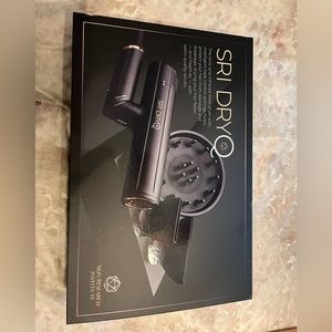 Hairdryer SRI Dry Q from Skin Research Institute